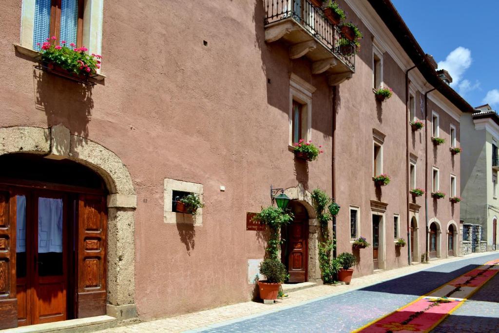 Hotel Alle Vecchie Arcate Pescasseroli Buitenkant foto