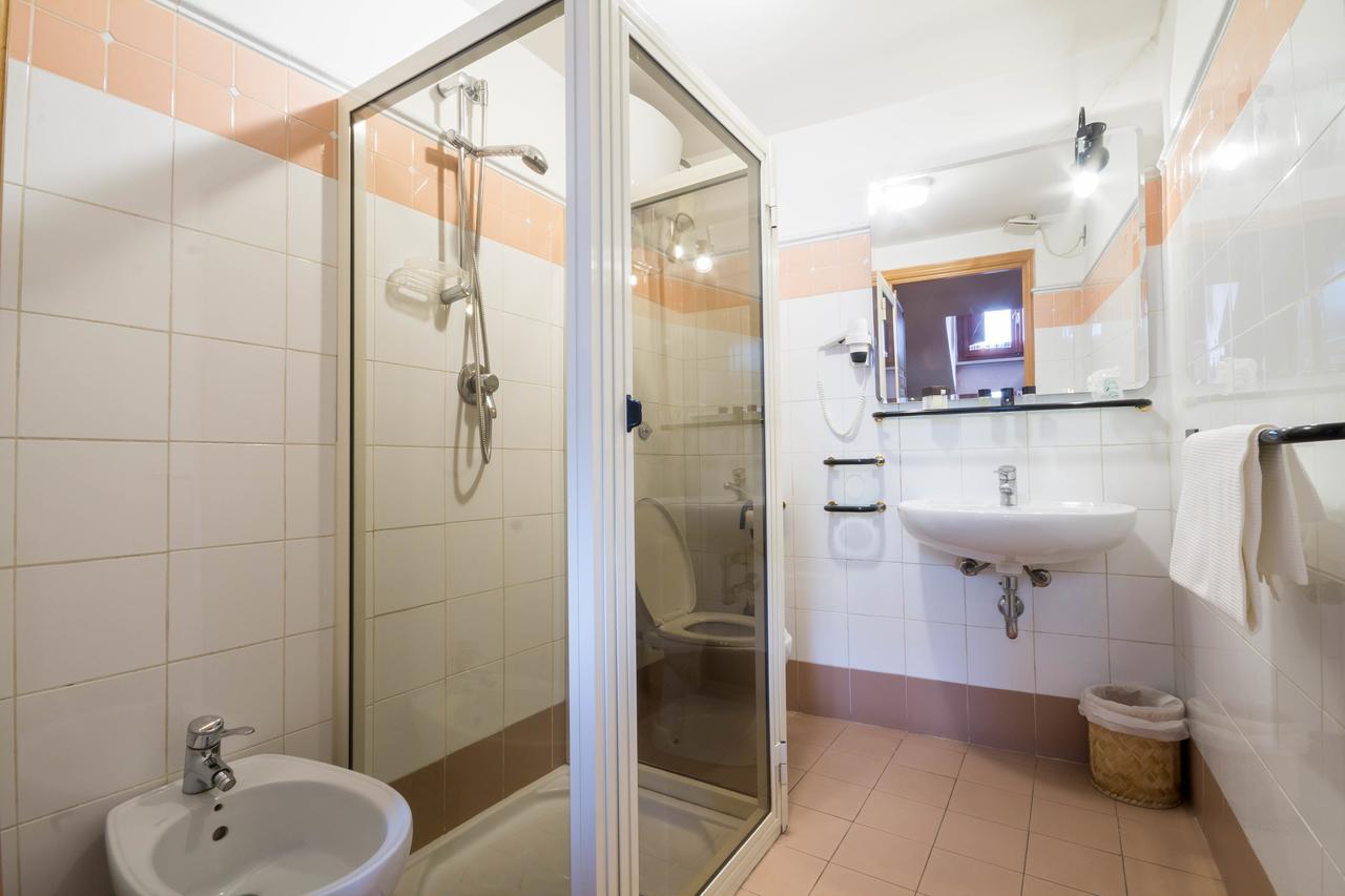 Hotel Alle Vecchie Arcate Pescasseroli Buitenkant foto