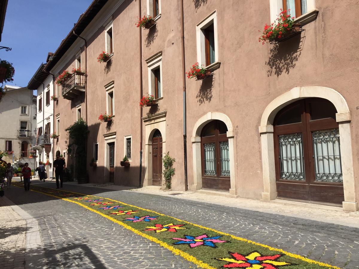 Hotel Alle Vecchie Arcate Pescasseroli Buitenkant foto