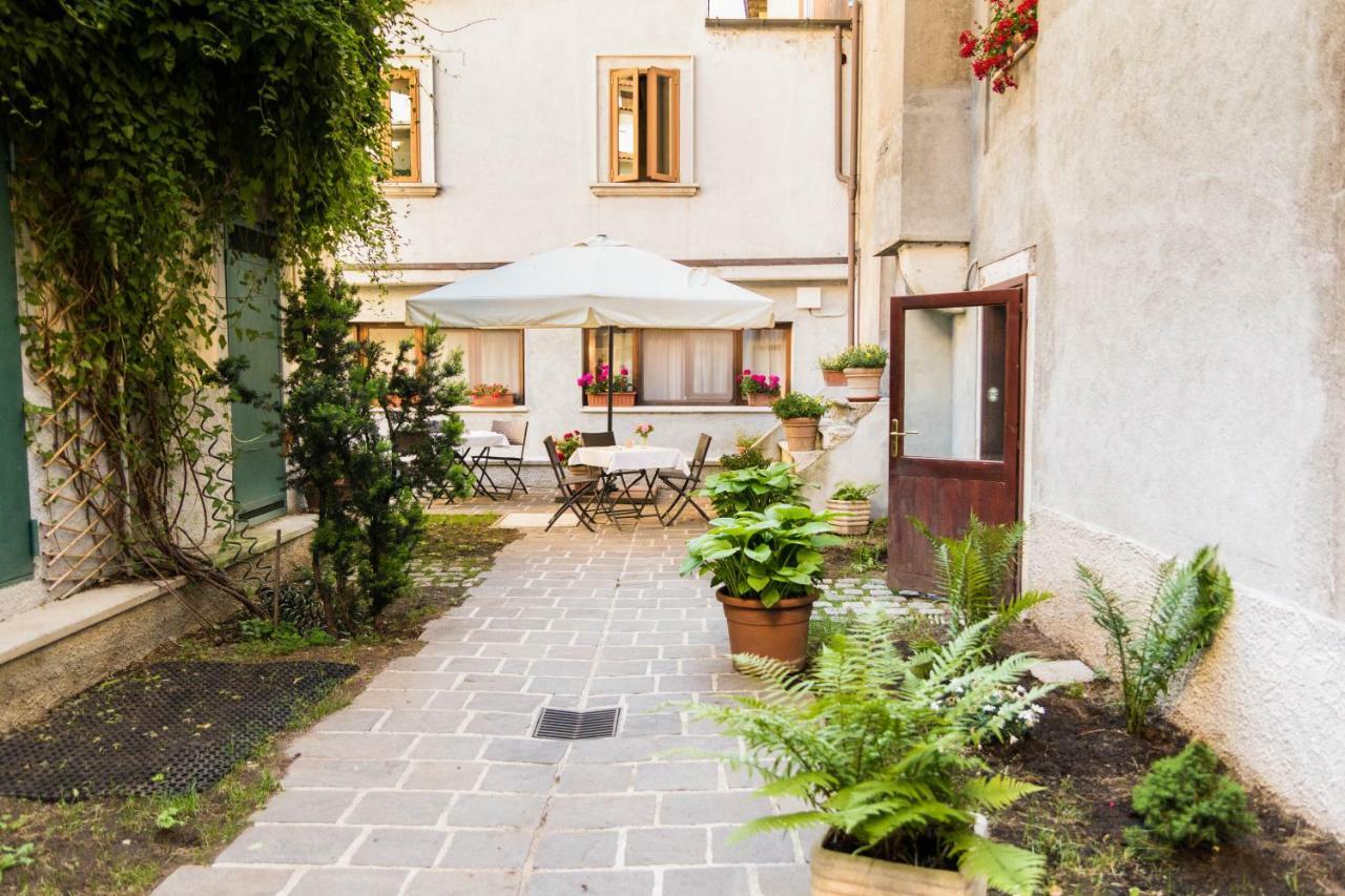 Hotel Alle Vecchie Arcate Pescasseroli Buitenkant foto